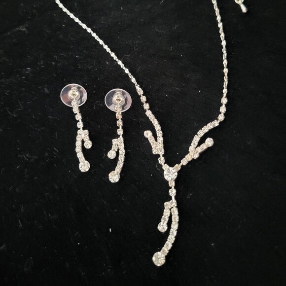 Vintage Bridal Rhinestone Parure Necklace Earring Dainty Silver Tone Twist Chain - Picture 6 of 11